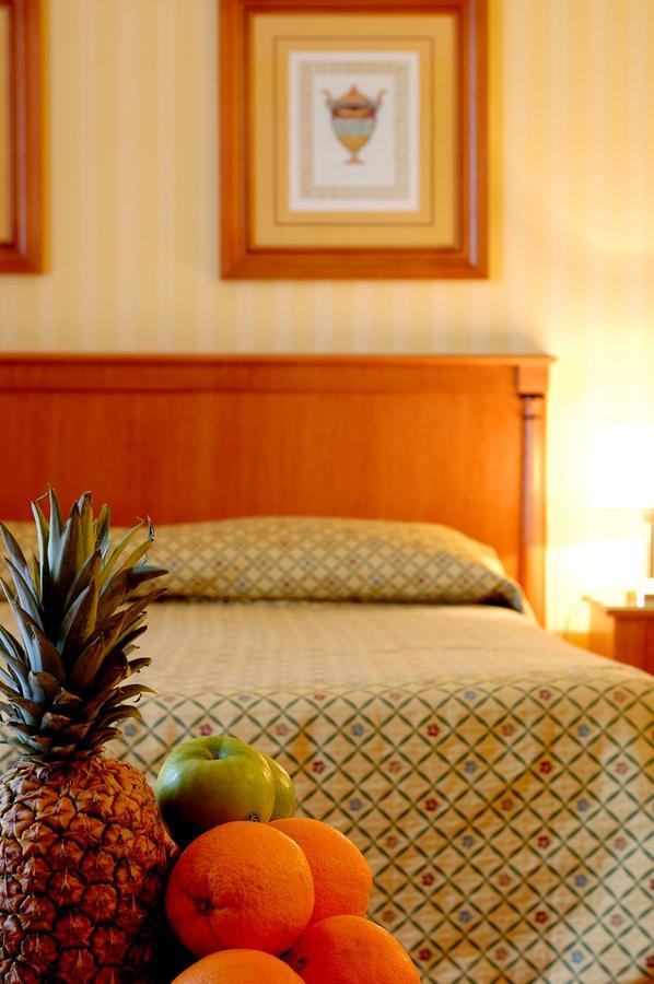Hotel Residenza d'Aragona Palermo Esterno foto