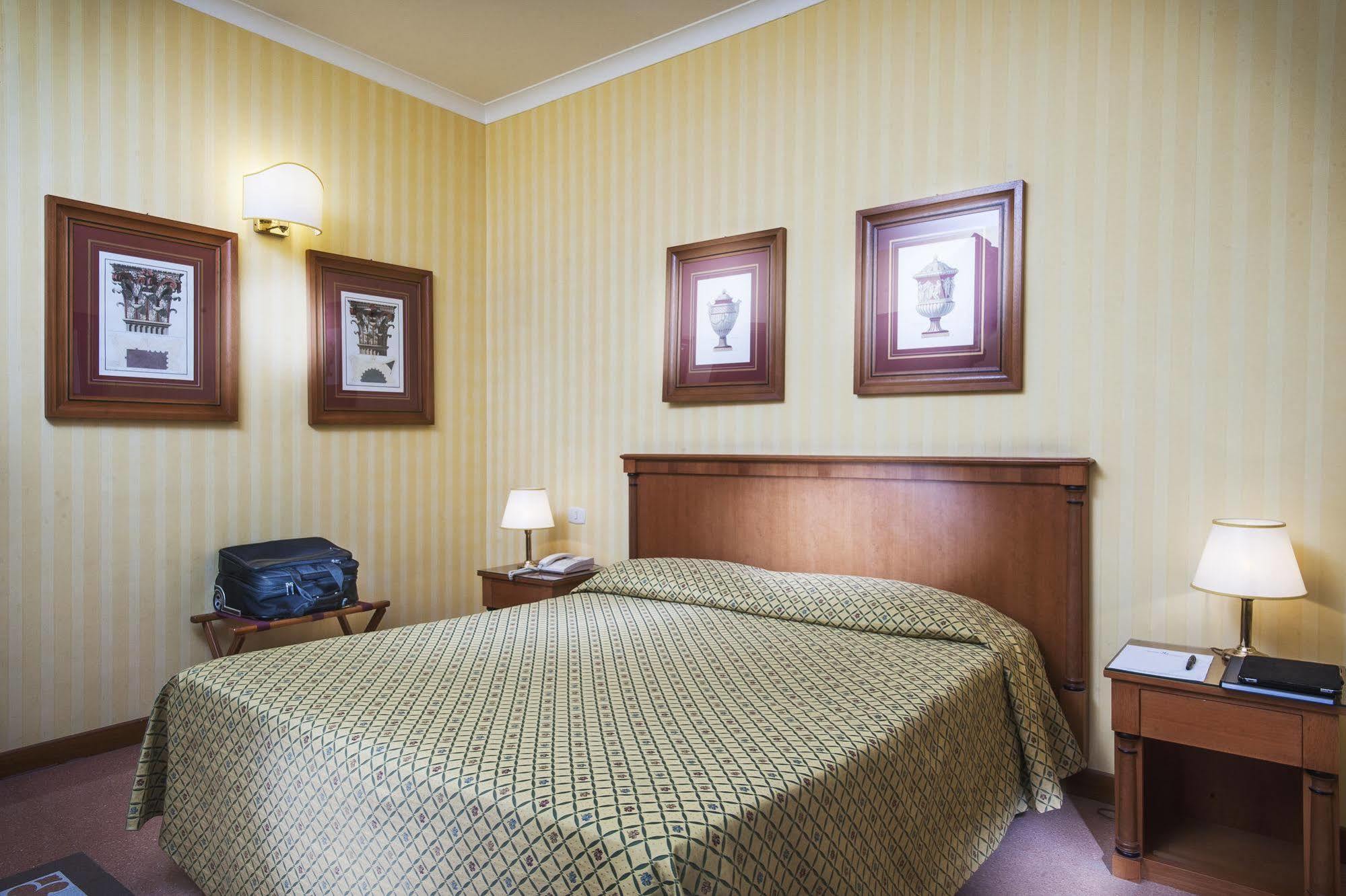 Hotel Residenza d'Aragona Palermo Esterno foto