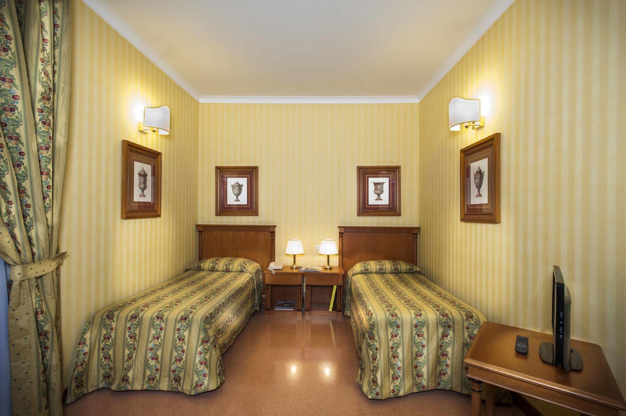 Hotel Residenza d'Aragona Palermo Esterno foto