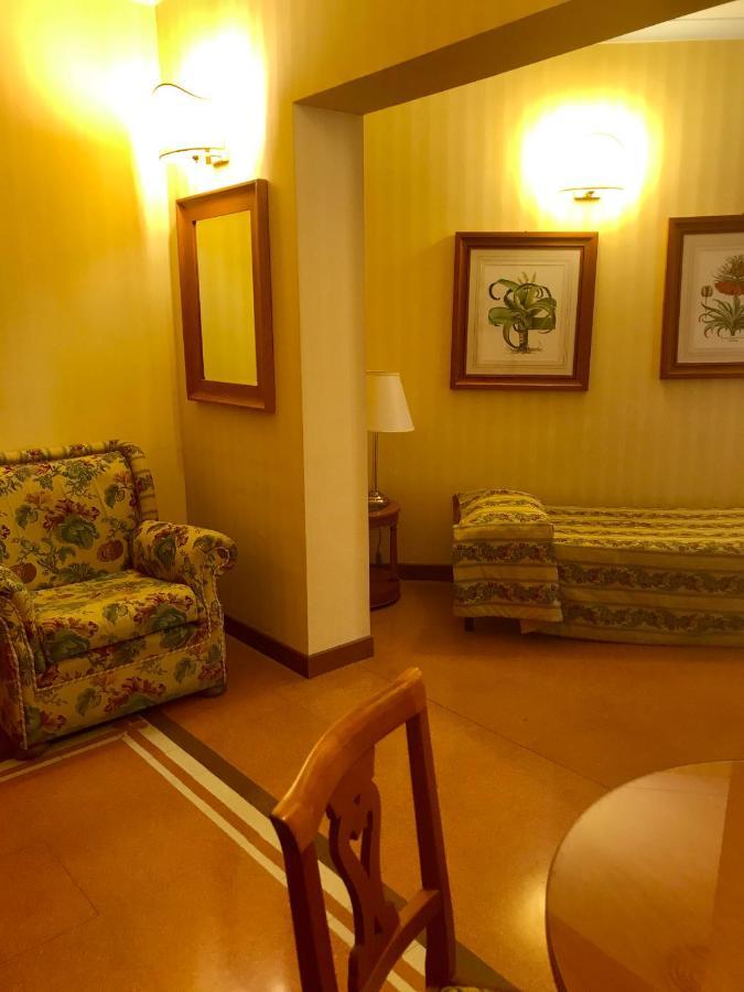 Hotel Residenza d'Aragona Palermo Esterno foto