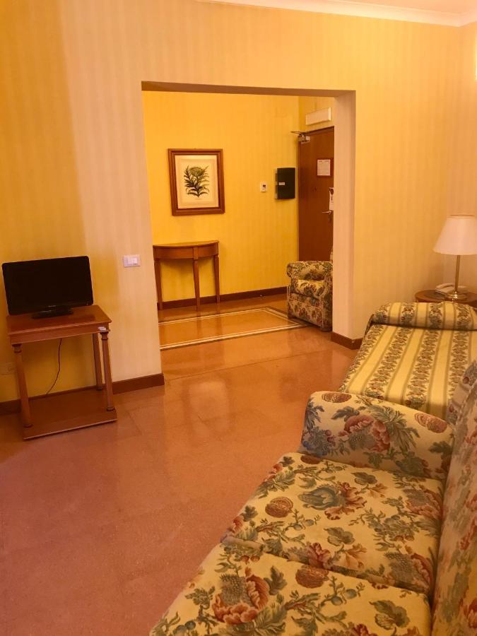 Hotel Residenza d'Aragona Palermo Esterno foto