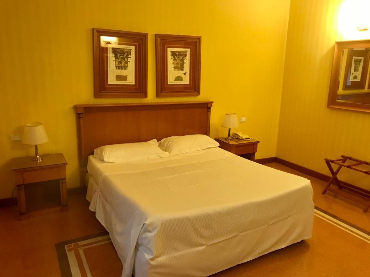 Hotel Residenza d'Aragona Palermo Esterno foto