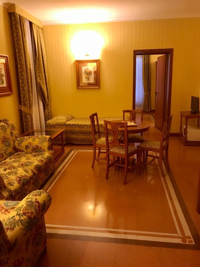 Hotel Residenza d'Aragona Palermo Esterno foto
