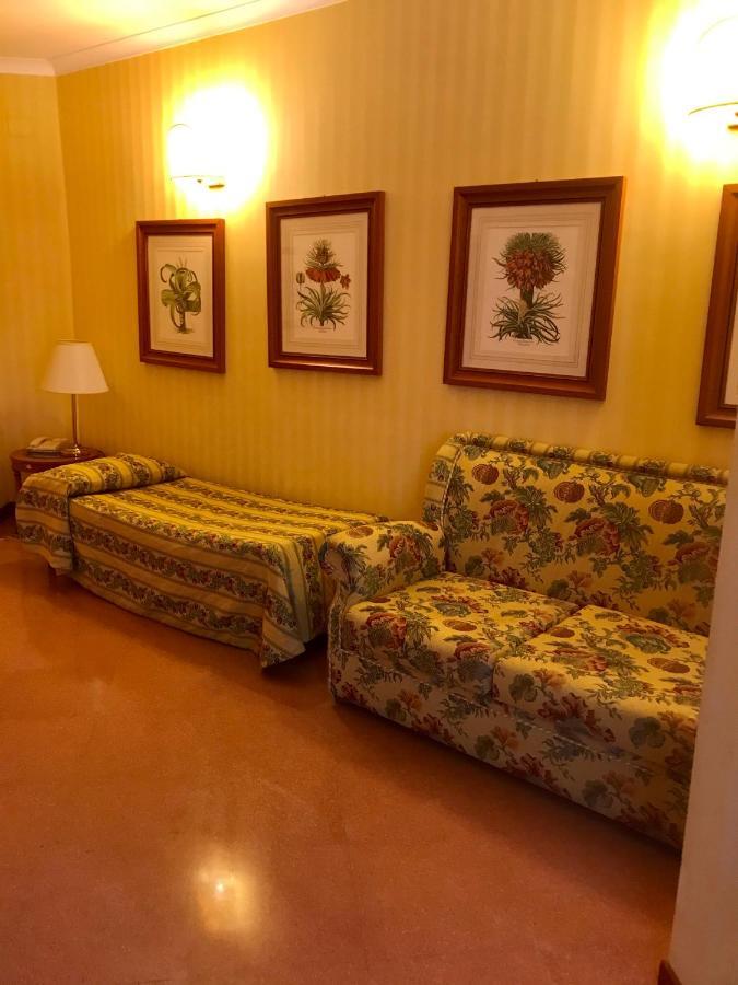 Hotel Residenza d'Aragona Palermo Esterno foto