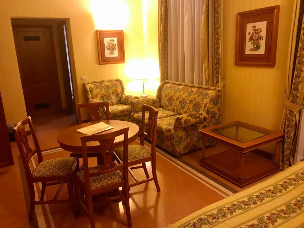 Hotel Residenza d'Aragona Palermo Esterno foto